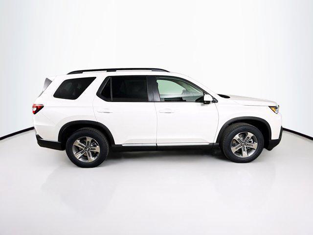 new 2026 Honda Pilot car, priced at $46,445