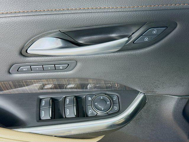 used 2025 Cadillac XT4 car, priced at $31,120