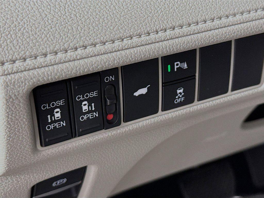 new 2026 Honda Odyssey car, priced at $53,275