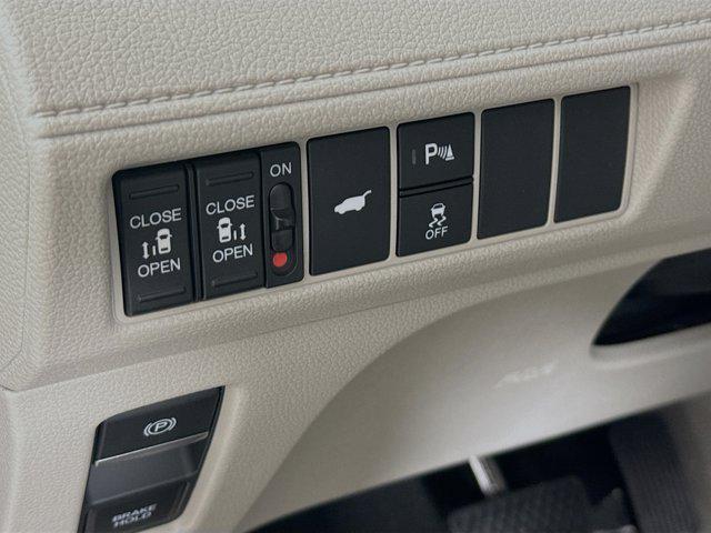 new 2026 Honda Odyssey car, priced at $49,308