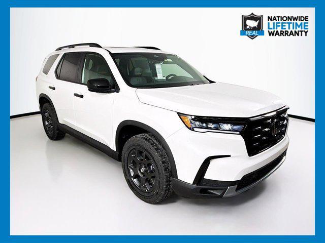 new 2025 Honda Pilot car, priced at $49,004