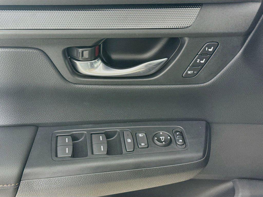 new 2026 Honda CR-V Hybrid car, priced at $40,405