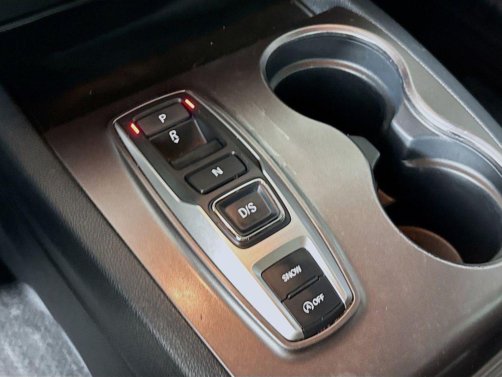 used 2022 Honda Pilot car, priced at $26,060