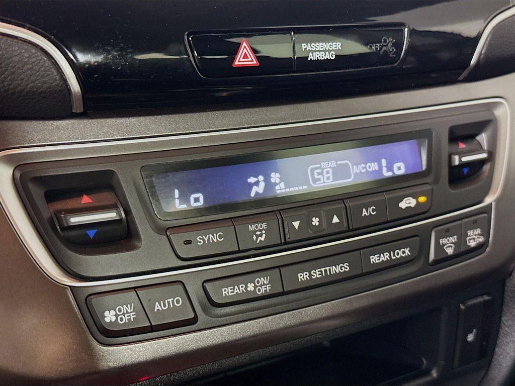 used 2022 Honda Pilot car, priced at $26,060
