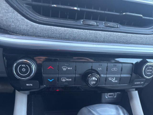 used 2022 Jeep Compass car, priced at $15,668