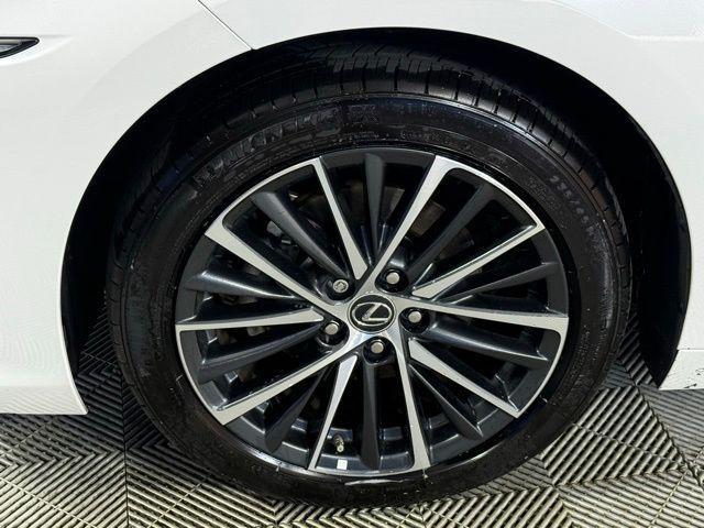 used 2025 Lexus ES 300h car, priced at $44,890