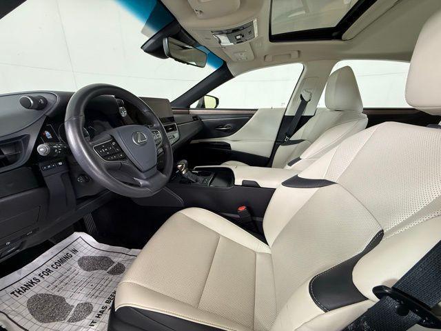 used 2025 Lexus ES 300h car, priced at $44,890