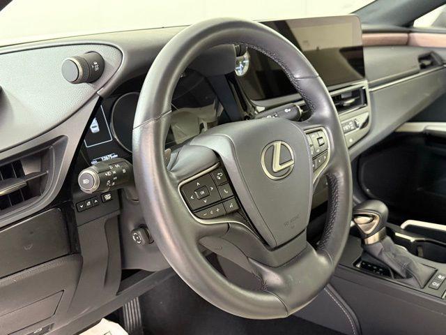 used 2025 Lexus ES 300h car, priced at $44,890