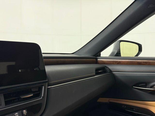 used 2025 Lexus ES 300h car, priced at $45,790