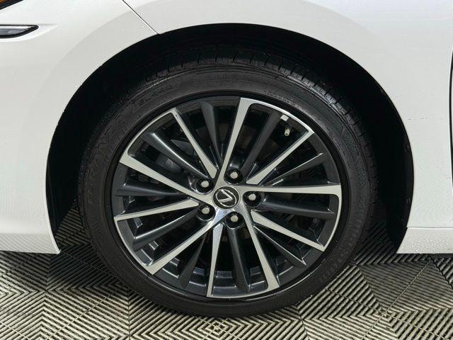 used 2025 Lexus ES 300h car, priced at $45,790