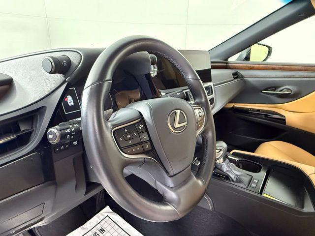 used 2025 Lexus ES 300h car, priced at $45,790