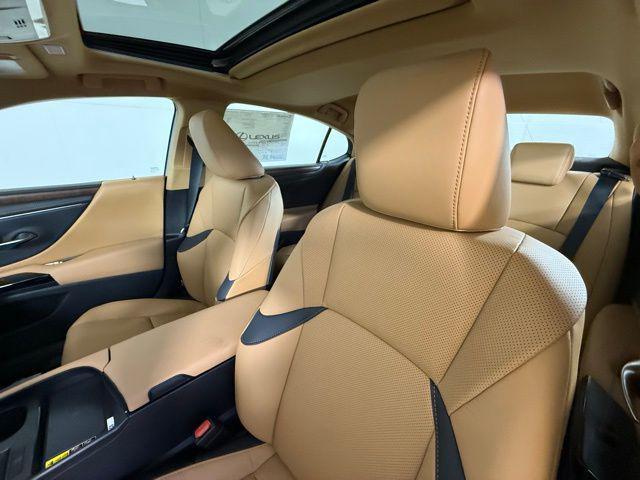 new 2025 Lexus ES 350 car, priced at $48,684