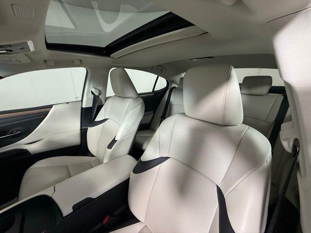 used 2025 Lexus ES 300h car, priced at $44,890