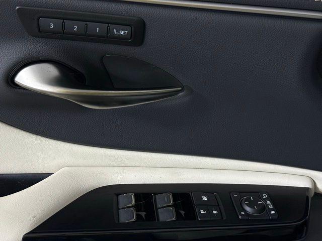 new 2025 Lexus ES 350 car, priced at $48,684