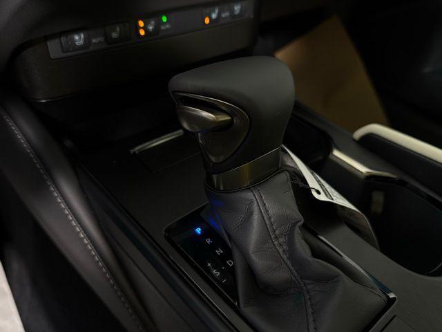 new 2025 Lexus ES 350 car, priced at $48,684