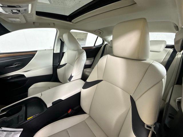 new 2025 Lexus ES 350 car, priced at $48,684