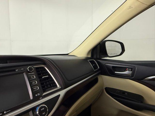 used 2015 Toyota Highlander car, priced at $20,890
