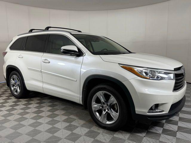 used 2015 Toyota Highlander car, priced at $20,890