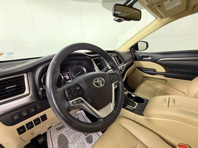 used 2015 Toyota Highlander car, priced at $20,890