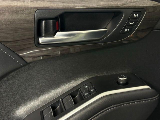 used 2021 Toyota Highlander car, priced at $34,990