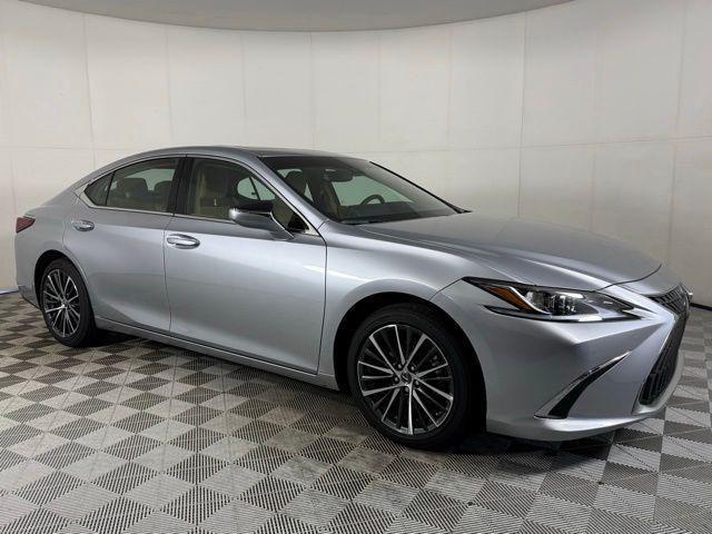 used 2025 Lexus ES 350 car, priced at $45,990