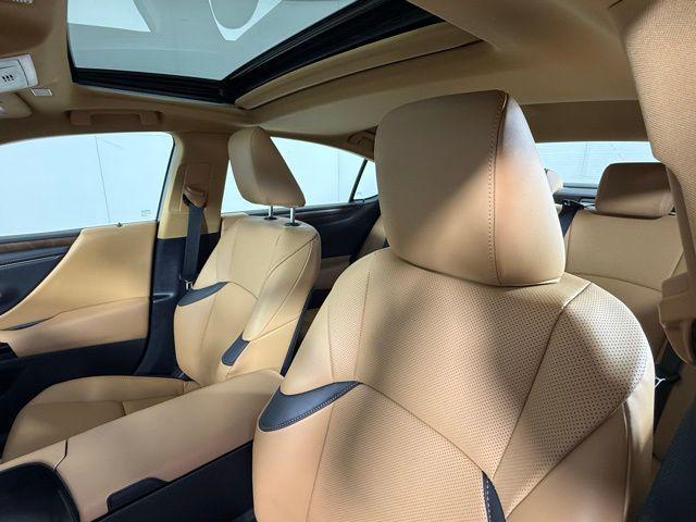 used 2025 Lexus ES 350 car, priced at $45,990