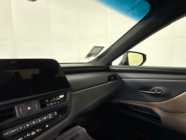 used 2025 Lexus ES 350 car, priced at $42,990