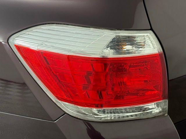 used 2013 Toyota Highlander car, priced at $17,018