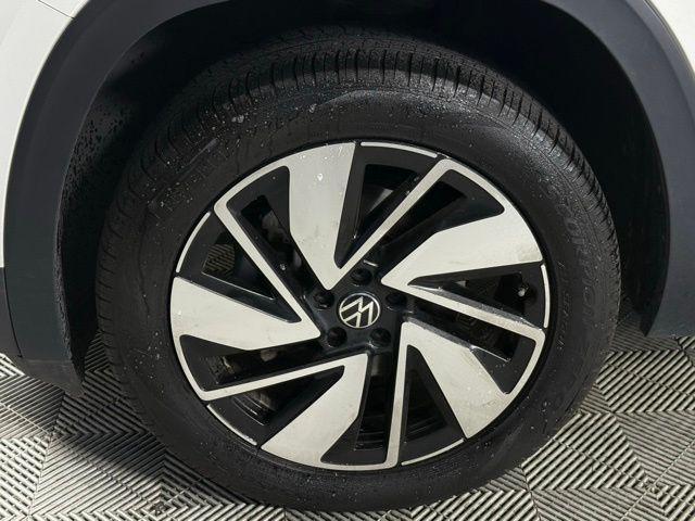 used 2024 Volkswagen Atlas car, priced at $30,990