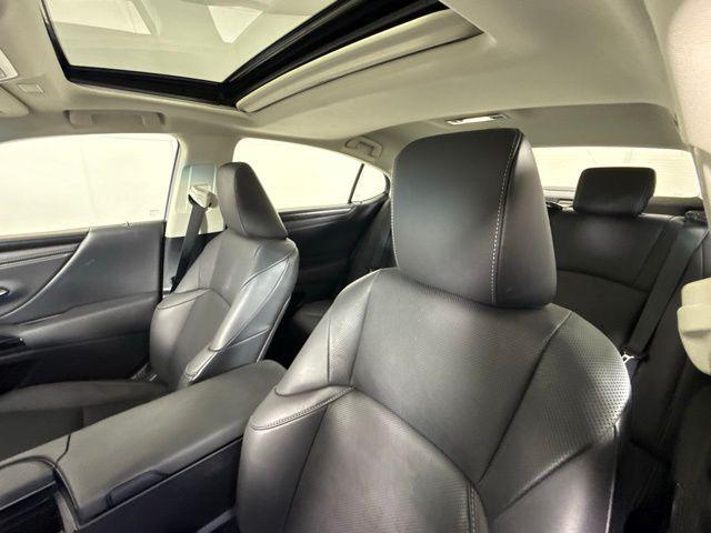 used 2022 Lexus ES 350 car, priced at $33,690