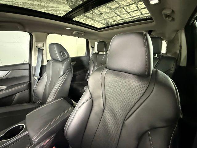 used 2024 Acura MDX car, priced at $41,990