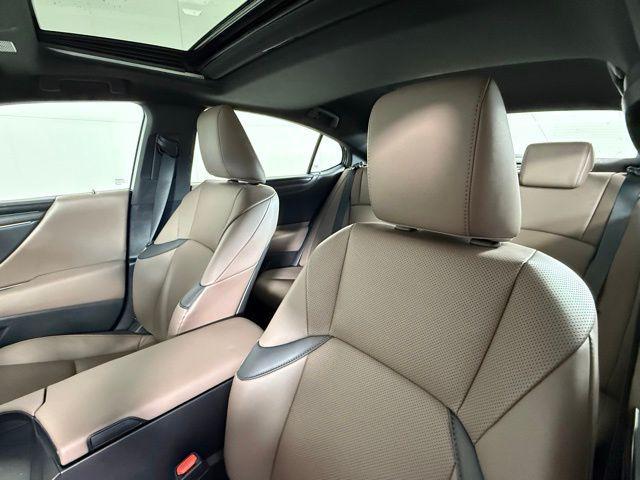 used 2025 Lexus ES 300h car, priced at $45,890