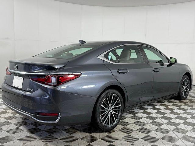 used 2025 Lexus ES 300h car, priced at $45,890