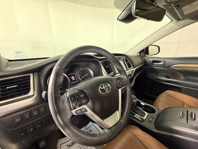 used 2018 Toyota Highlander car, priced at $20,690