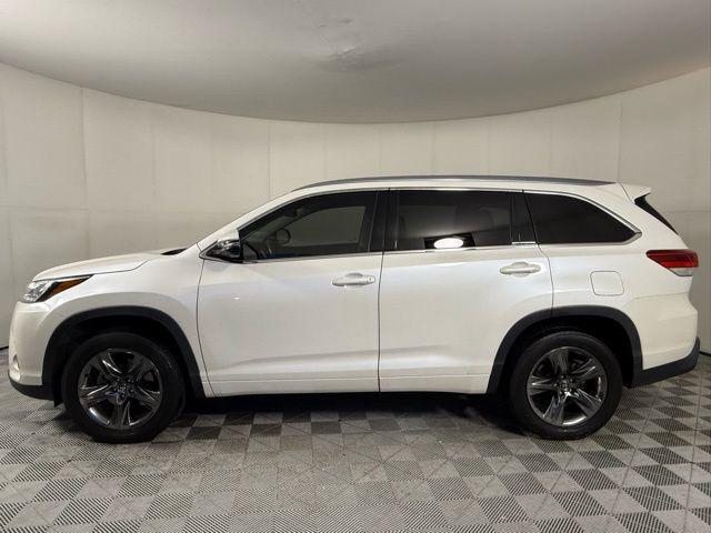 used 2018 Toyota Highlander car, priced at $20,690
