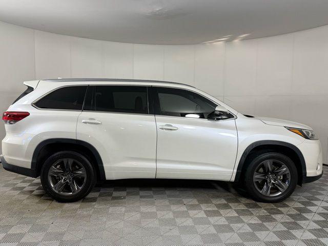 used 2018 Toyota Highlander car, priced at $20,690