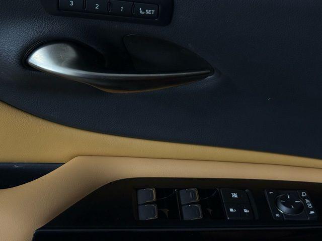 used 2022 Lexus ES 300h car, priced at $37,990