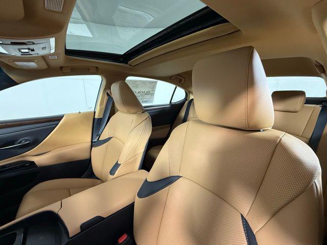 new 2025 Lexus ES 350 car, priced at $48,684