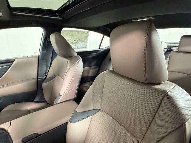 new 2025 Lexus ES 350 car, priced at $48,684