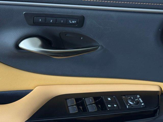 used 2025 Lexus ES 300h car, priced at $45,790