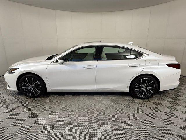 used 2025 Lexus ES 350 car, priced at $43,590