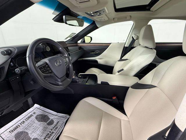 used 2025 Lexus ES 350 car, priced at $43,590