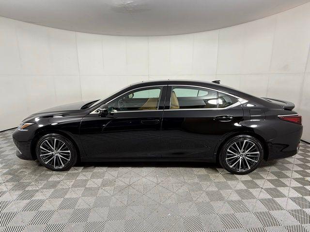 used 2024 Lexus ES 300h car, priced at $41,890