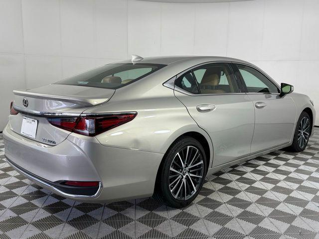 used 2025 Lexus ES 300h car, priced at $44,890
