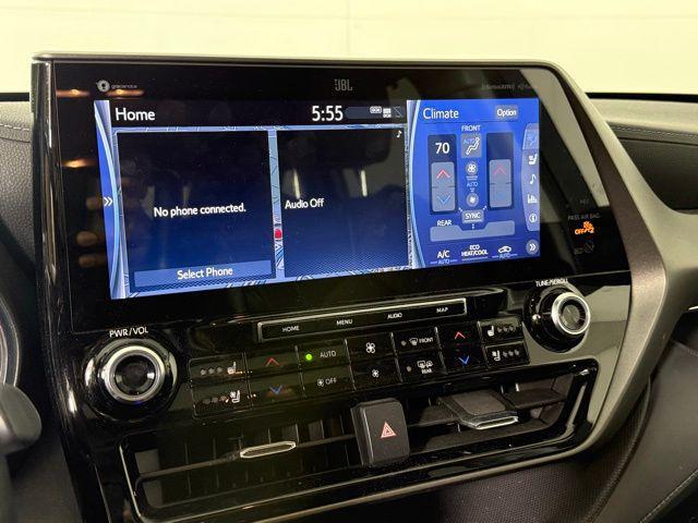 used 2021 Toyota Highlander car, priced at $32,890