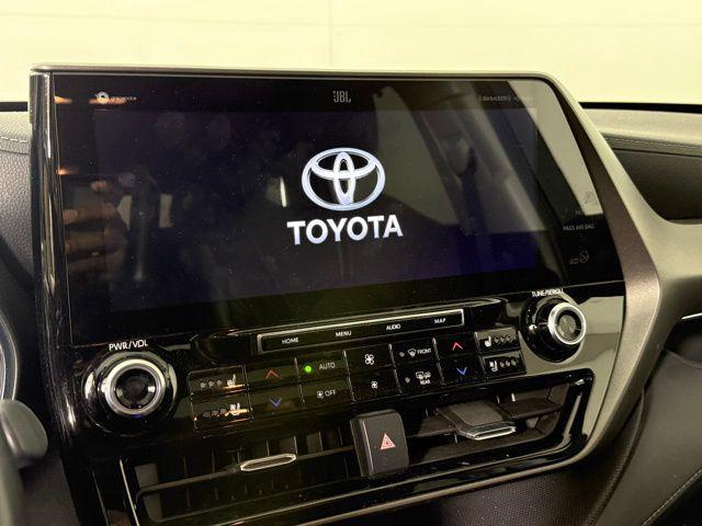 used 2021 Toyota Highlander car, priced at $32,890