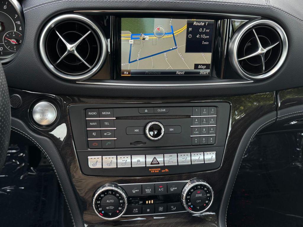 Mercedes-Benz SL view 27