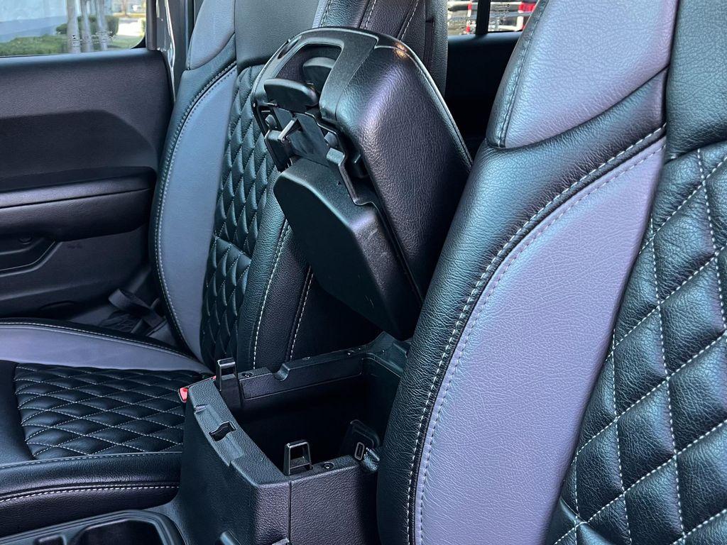 used 2019 Jeep Wrangler Unlimited car, priced at $38,900