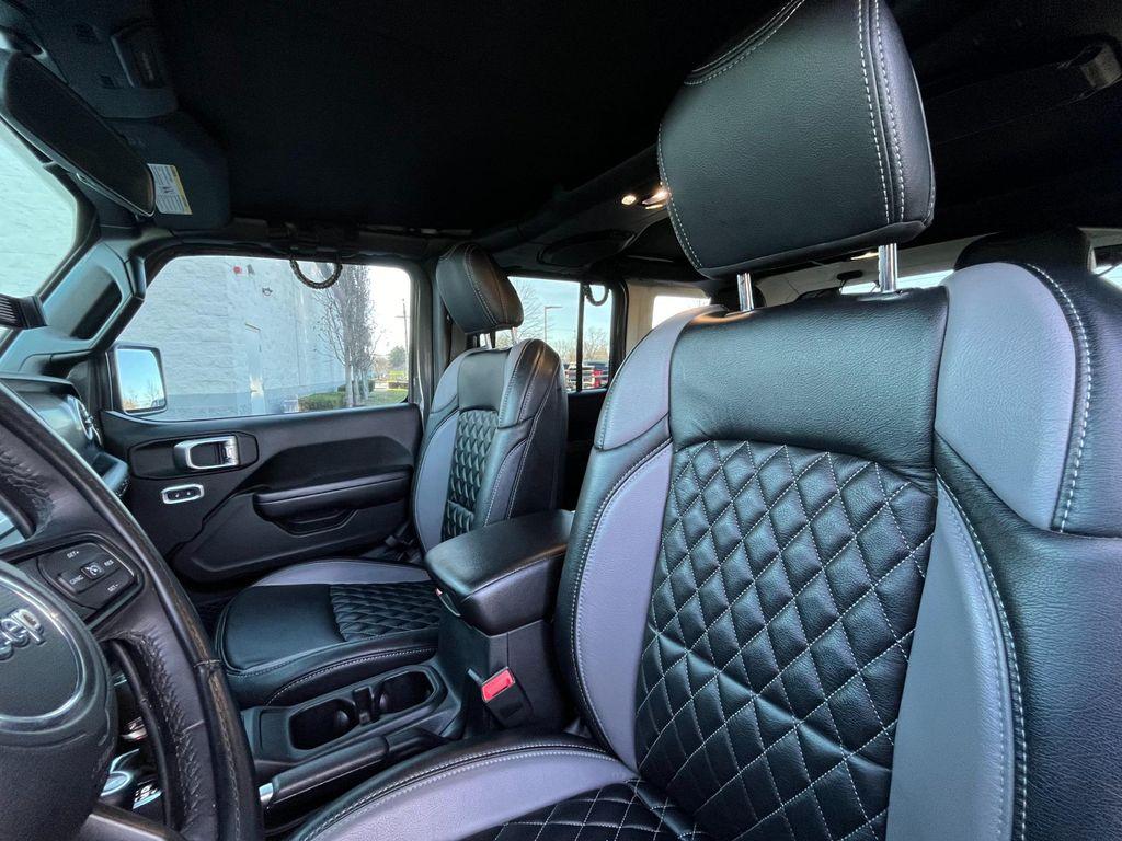 used 2019 Jeep Wrangler Unlimited car, priced at $38,900