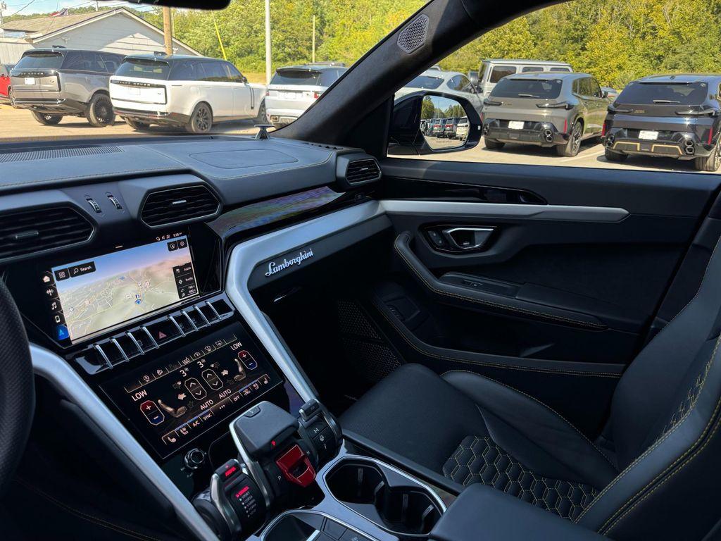 used 2021 Lamborghini Urus car, priced at $196,900